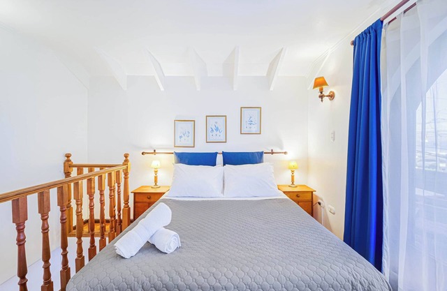Loft Costero- W/Parking, Wifi, View & TV
