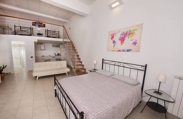 LOFT IL DELFINO 100 mt from Porta S. Biagio access to the historic center of Lecce