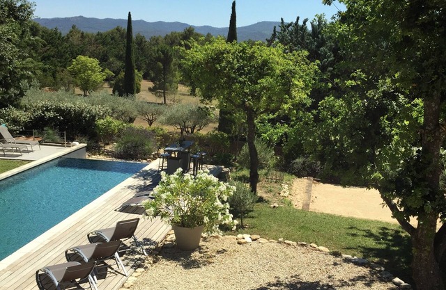 Loft in the countryside between Luberon and Pays d'Aix