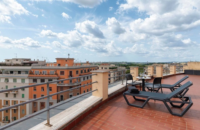 [Loft Luminoso] a 15 minuti dal Colosseo con aria condizionata, WI-FI e vista.