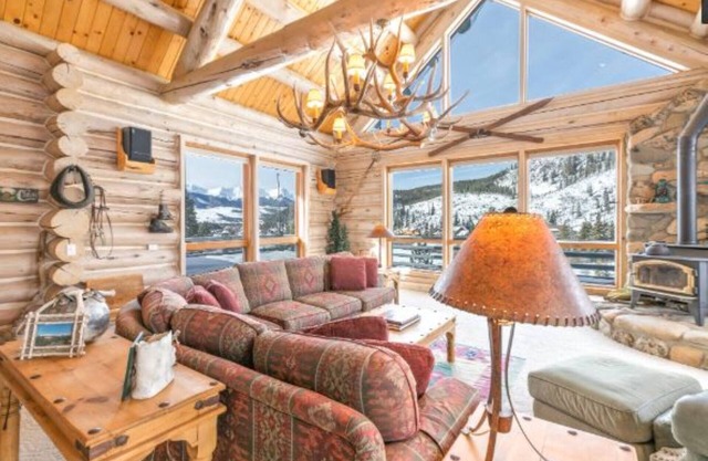 Log Home WOW Mtn. Views Log Stove 10 min. to Breck
