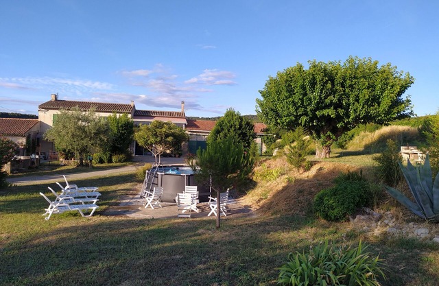 Logement Dans Mas au Milieu des Vignes