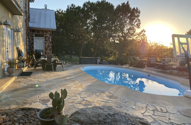 Lone Star Gypsy, Pool, Bandera, TX