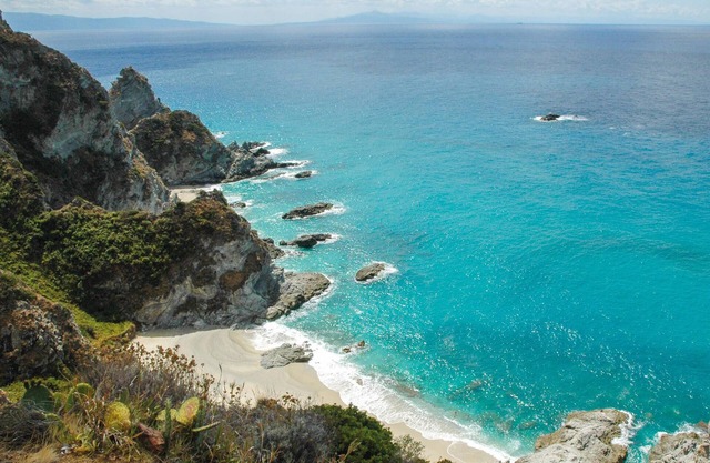 Look forward to a few unforgettable days of vacation in Zambrone.