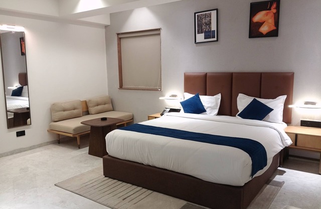 Lords Eco Inn Jamnagar City Center