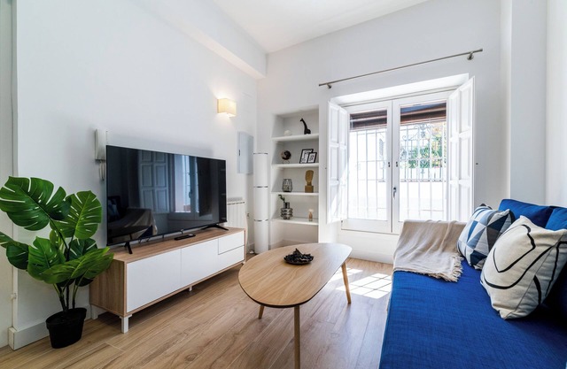 LOS HERMANOS DEL MENTIDERO BAJO