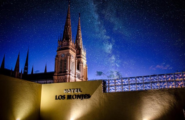 Los Monjes Hotel