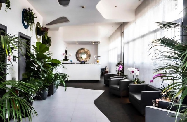 Loto Business Hotel