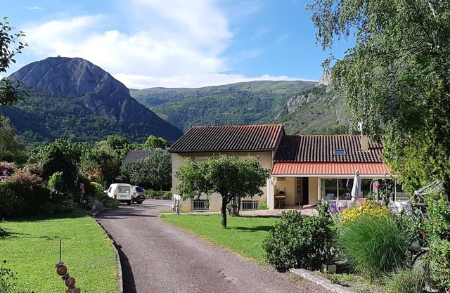 Lotus cottage single storey house