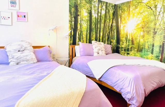 Lotus Family Suite w 2 Beds Kitchenette 4