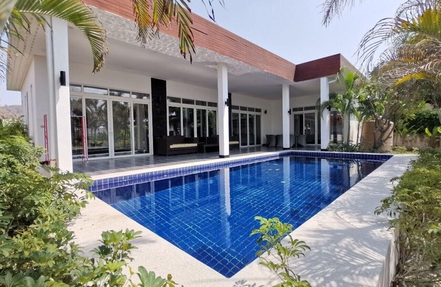 Lotus private pool villa