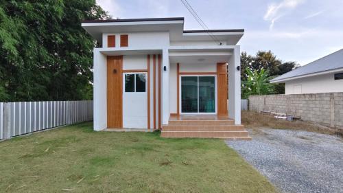 Lotus Uttaradit Two Bedroom House