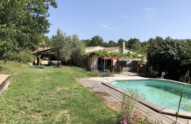 Loue Belle Maison Avec Jardin et Piscine au Calme, Environs D'aix-en-provence