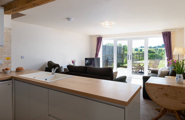 Louisa's Cottage - Beautiful Family Property in Rural Hampshire