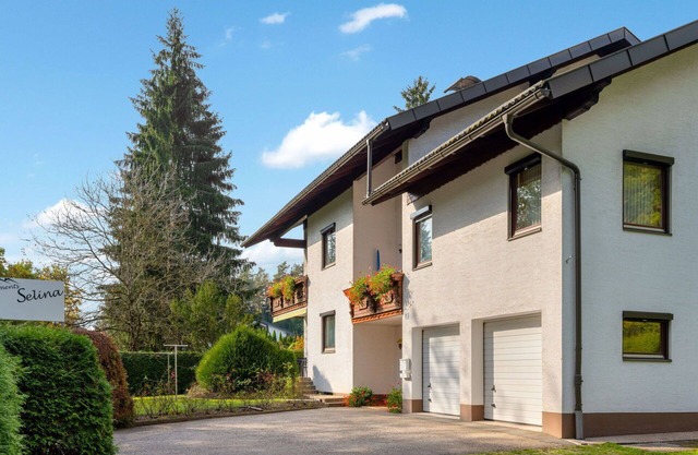 Lovely apartment for 4 people with WIFI, TV, terrace, pets allowed and parking