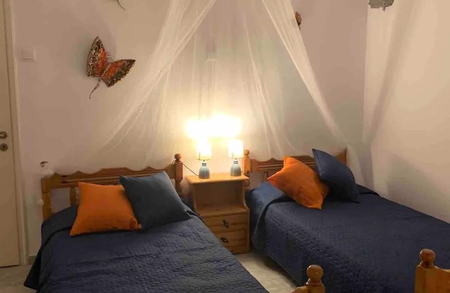 Love Limni No:2 in Peaceful Poseidonia