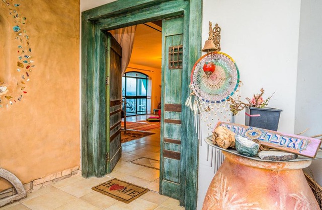 Love-Ne'EL לבנאל