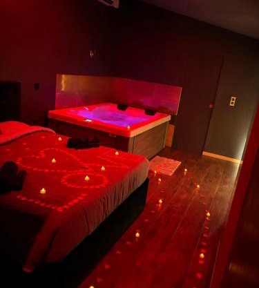 Love room villa rhôna avec jacuzzi