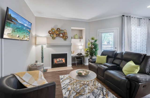 Lovely 1-bedroom Apartment In Great Location.