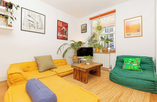 Lovely 1BR Flat in Clapton, 5mins Overground St.