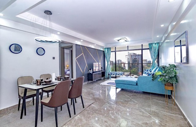Lovely 2 bedroom Condo with stunning city views