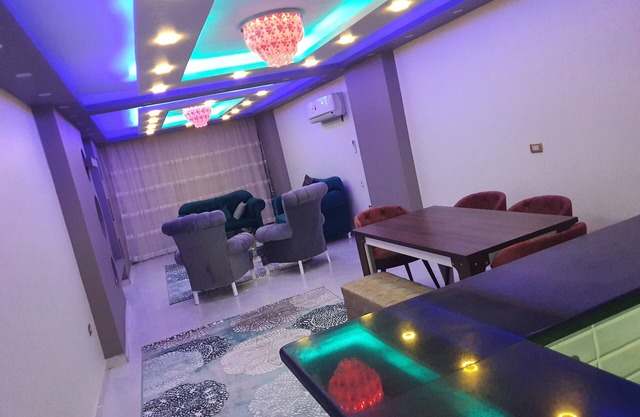 Lovely 3-Bed Pyramids viewApartment in Kafr Nassar