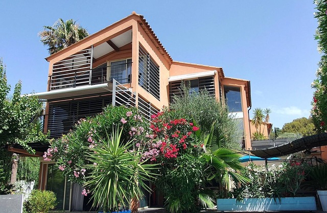 LOVELY AIR-CONDITIONED APARTMENT 900M FROM THE BEACH AND SHOPS