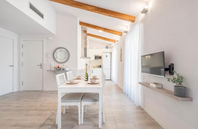 Lovely and bright apartment in the heart of Banyoles