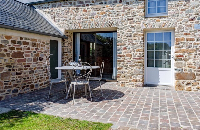 Lovely apartment in villa for 6 people with WIFI, TV, terrace and pets allowed