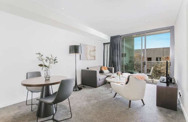 lovely ap in heart of chatswood