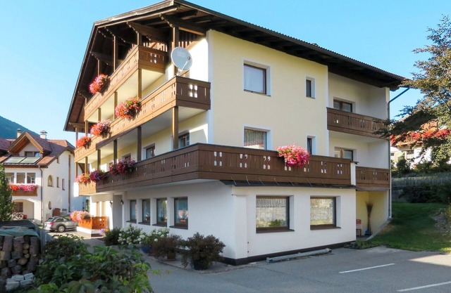 Lovely apartment for 6 guests with WIFI, TV, balcony and pets allowed