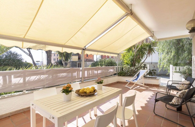 Lovely apartment for 6 people with WIFI, TV, terrace and pets allowed