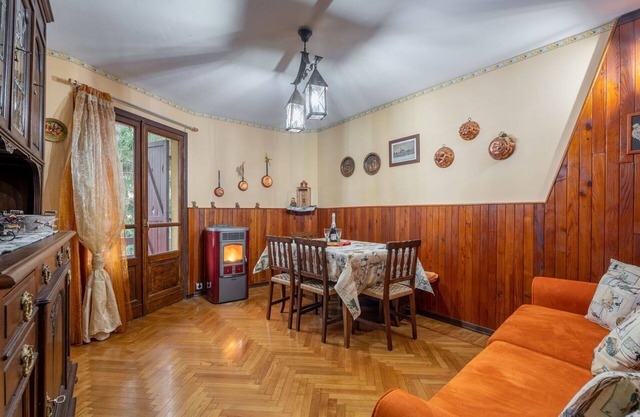 Lovely apartment for 4 people with WIFI, TV, patio and pets allowed