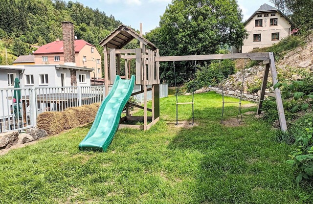 Lovely apartment for 4 guests with pool, WIFI, TV, patio and parking