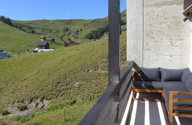 Lovely apartment for 10 people with WIFI, TV, balcony and panoramic view