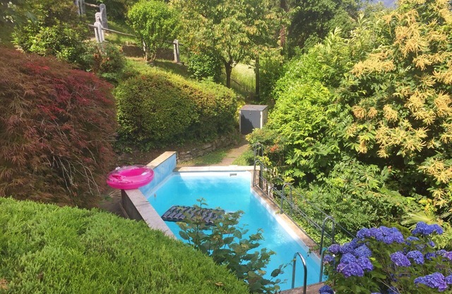 Lovely apartment for 5 people with pool, WIFI, TV, patio, pets allowed and panoramic view