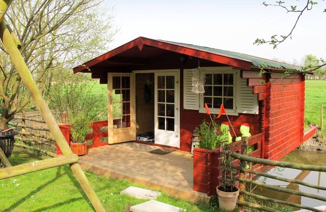 Lovely apartment for 6 guests with WIFI, TV, patio and pets allowed