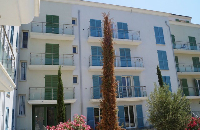 Lovely apartment for 4 guests with A/C, TV, terrace, pets allowed and parking