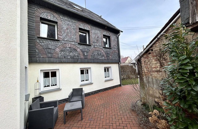 Lovely apartment for 12 guests with hot tub, WIFI, TV, patio and pets allowed
