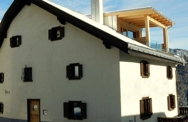 Lovely apartment for 12 people with WIFI, TV and balcony