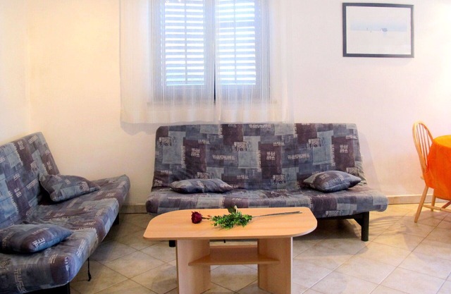Lovely apartment for 4 people with WIFI, A/C, TV and terrace