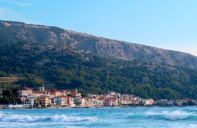 Lovely apartment for 4 people with WIFI, A/C, TV, patio and pets allowed