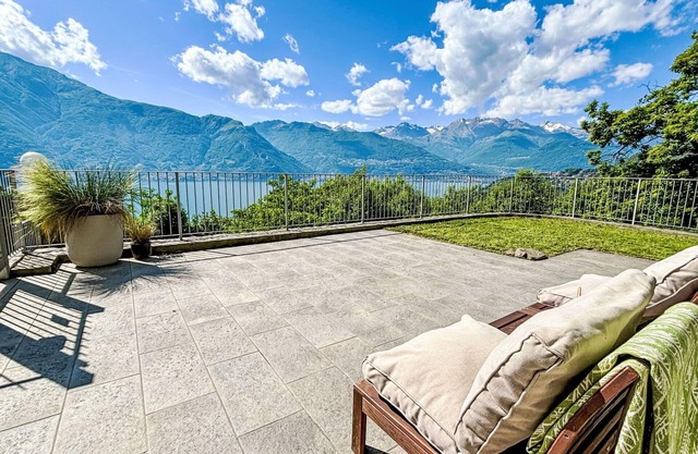 Lovely apartment for 7 people with pool, WIFI, TV, terrace and parking