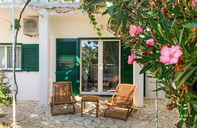 Lovely apartment in Cesarica with WiFi