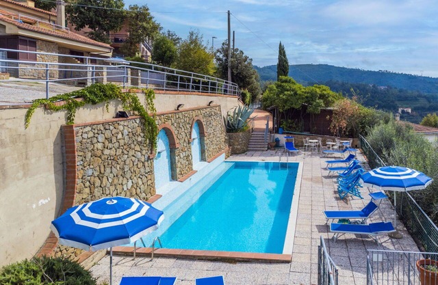 Lovely apartment for 4 guests with pool, WIFI, TV, terrace, pets allowed and panoramic view