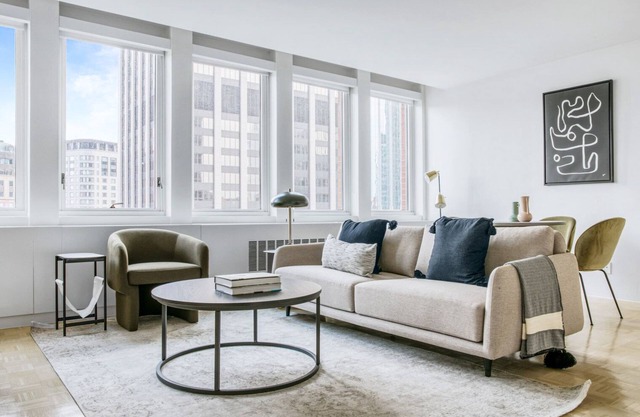 Lovely Back Bay 1BR w/W/D & Gym, near Copley T & Shops, by Blueground