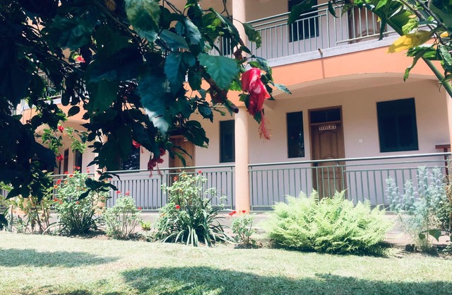 Lovely bed & breakfast with WiFi in Entebbe