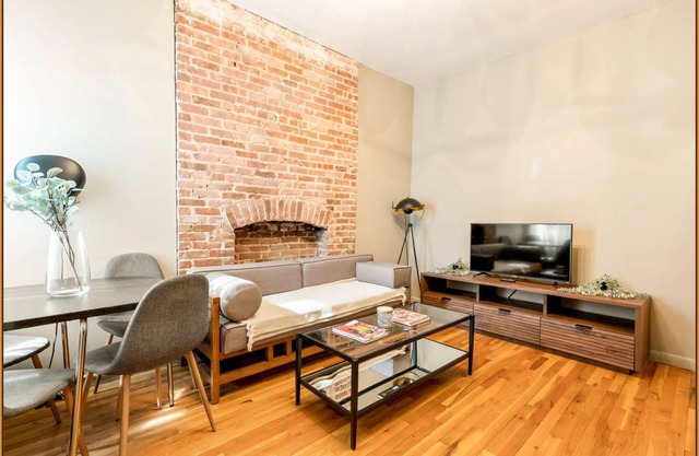 Lovely & Cozy 1BR in Prime UWS Location!