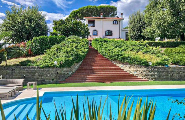 Lovely home in Poggio delle Ginestre