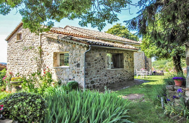 Lovely home in St. Etienne de Boulog.